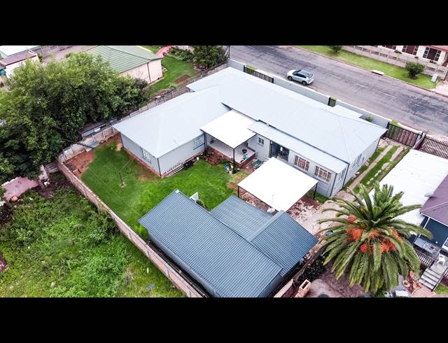 5 BEDROOM HOUSE FOR SALE IN ALBERTON NORTH